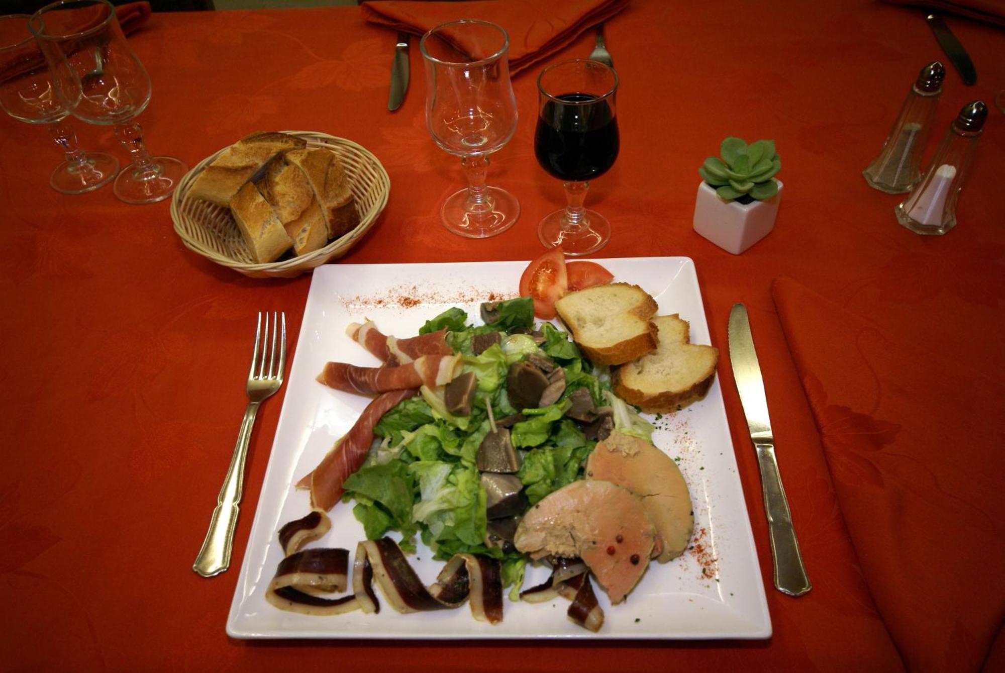 Hotel Restaurant Du Lauragais Logis De France Villefranche-de-Lauragais Luaran gambar